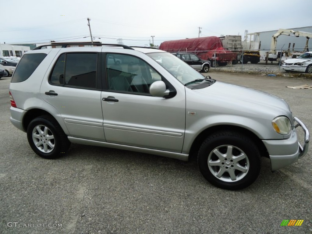 Brilliant Silver Metallic 1999 Mercedes-Benz ML 430 4Matic Exterior Photo #52854360