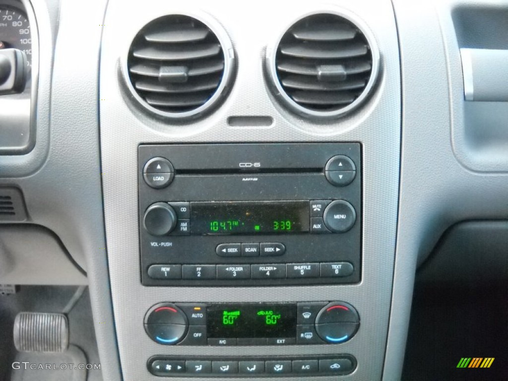 2005 Ford Freestyle SEL Audio System Photo #52854960