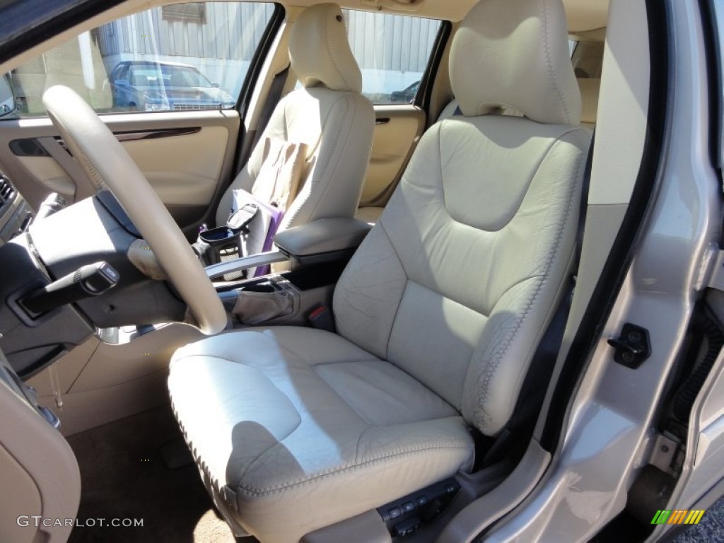 Taupe/Brown Interior 2002 Volvo V70 2.4T XC AWD Wagon Photo #52855287