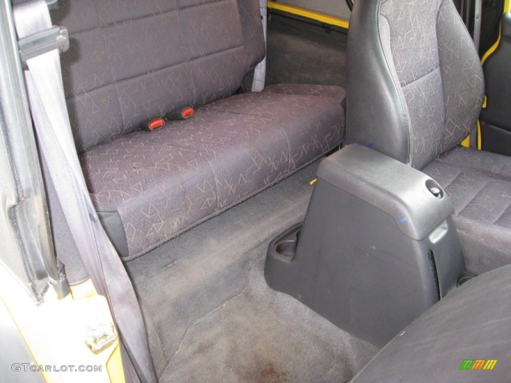 2002 Wrangler Sport 4x4 - Solar Yellow / Agate Black photo #13