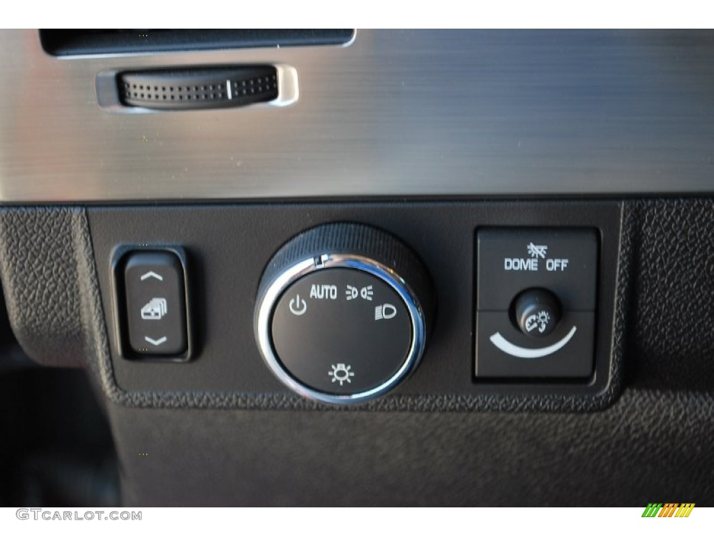 2008 Hummer H2 SUT Controls Photo #52857294