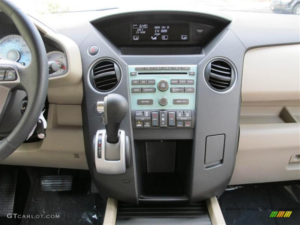 2011 Honda Pilot EX Controls Photo #52858671