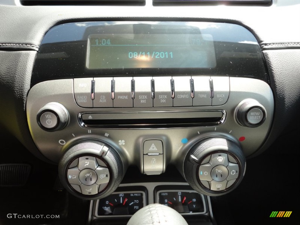 2012 Chevrolet Camaro SS/RS Convertible Controls Photo #52861479