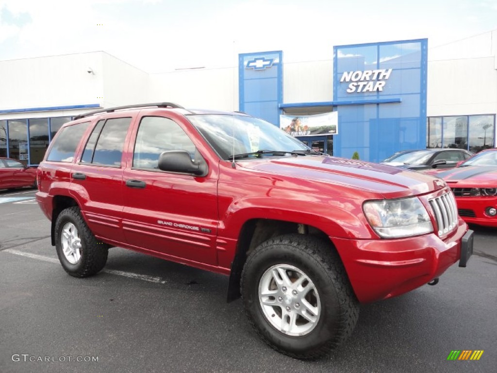 2004 Grand Cherokee Laredo 4x4 - Inferno Red Pearl / Dark Slate Gray photo #1