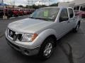 Radiant Silver - Frontier SE Crew Cab 4x4 Photo No. 3