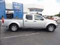 Radiant Silver - Frontier SE Crew Cab 4x4 Photo No. 8