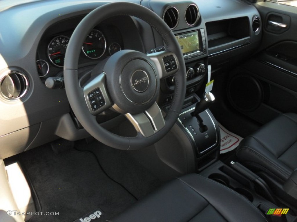 2011 Patriot Latitude X - Bright Silver Metallic / Dark Slate Gray photo #27