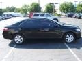 Black - Camry LE Photo No. 7