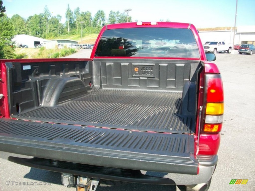 2004 Sierra 2500HD SLE Crew Cab 4x4 - Sport Red Metallic / Neutral photo #9