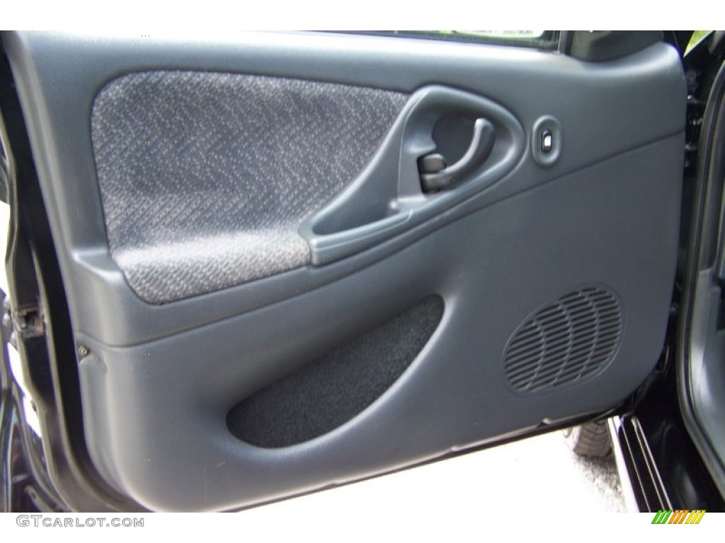 2003 Chevrolet Cavalier LS Sport Sedan Graphite Gray Door Panel Photo #52872396