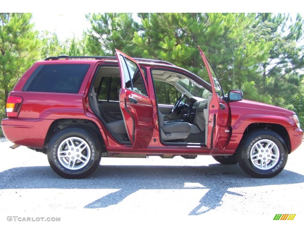 2004 Grand Cherokee Laredo - Inferno Red Pearl / Taupe photo #9