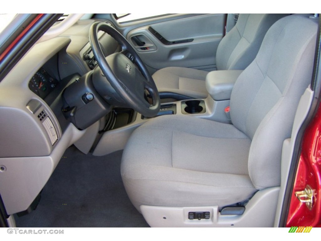 2004 Grand Cherokee Laredo - Inferno Red Pearl / Taupe photo #15