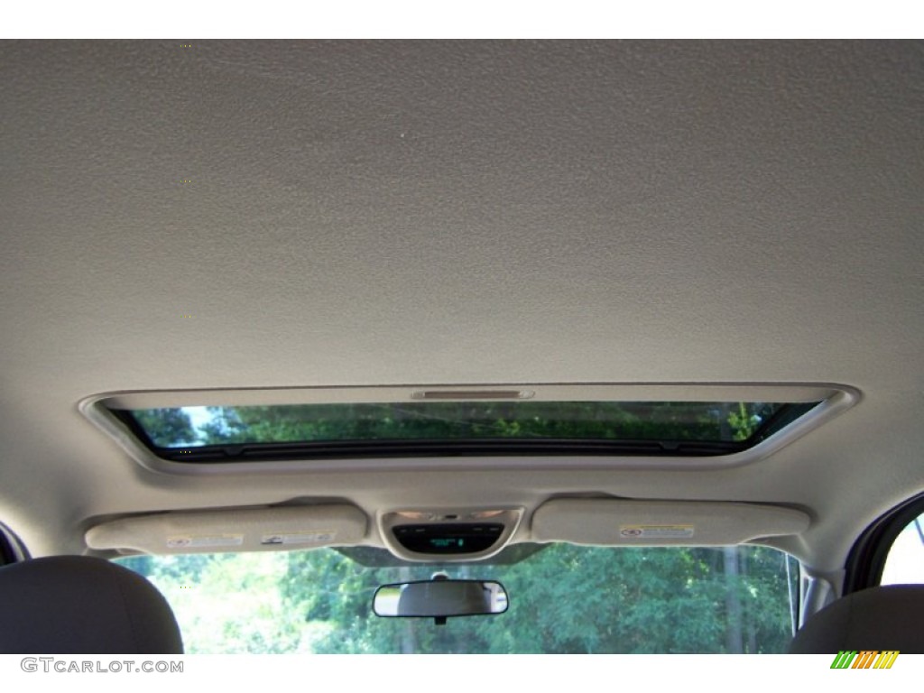 2004 Grand Cherokee Laredo - Inferno Red Pearl / Taupe photo #25
