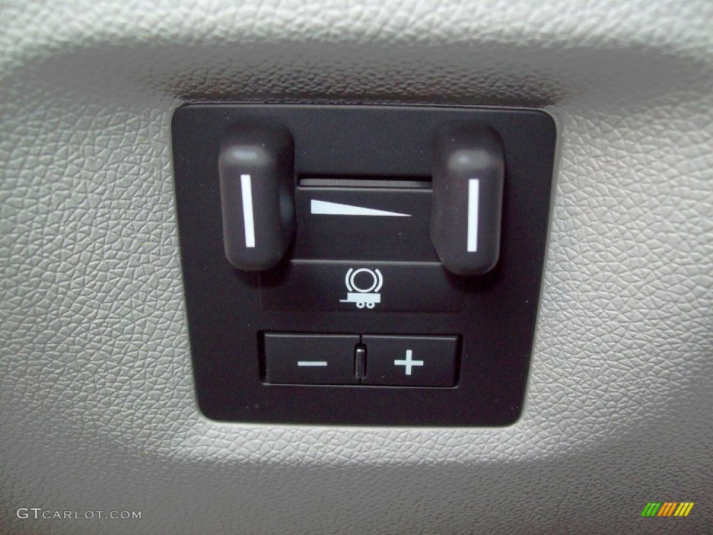 2008 Chevrolet Tahoe LTZ 4x4 Controls Photo #52873626