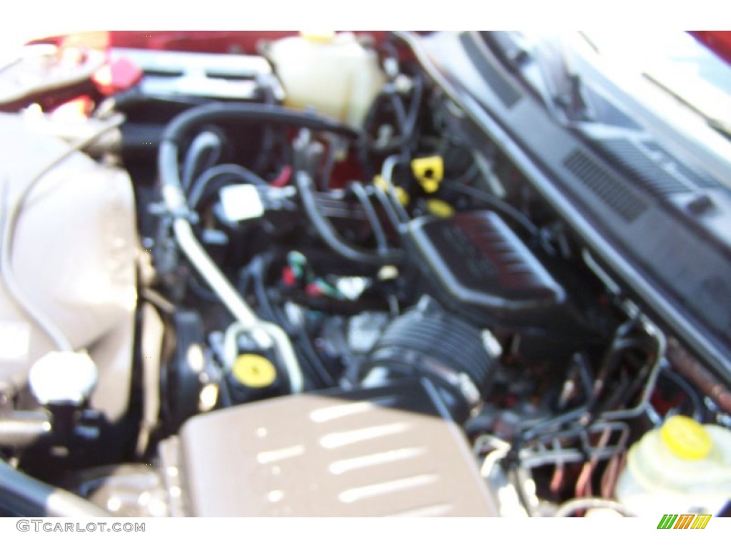 2004 Grand Cherokee Laredo - Inferno Red Pearl / Taupe photo #46