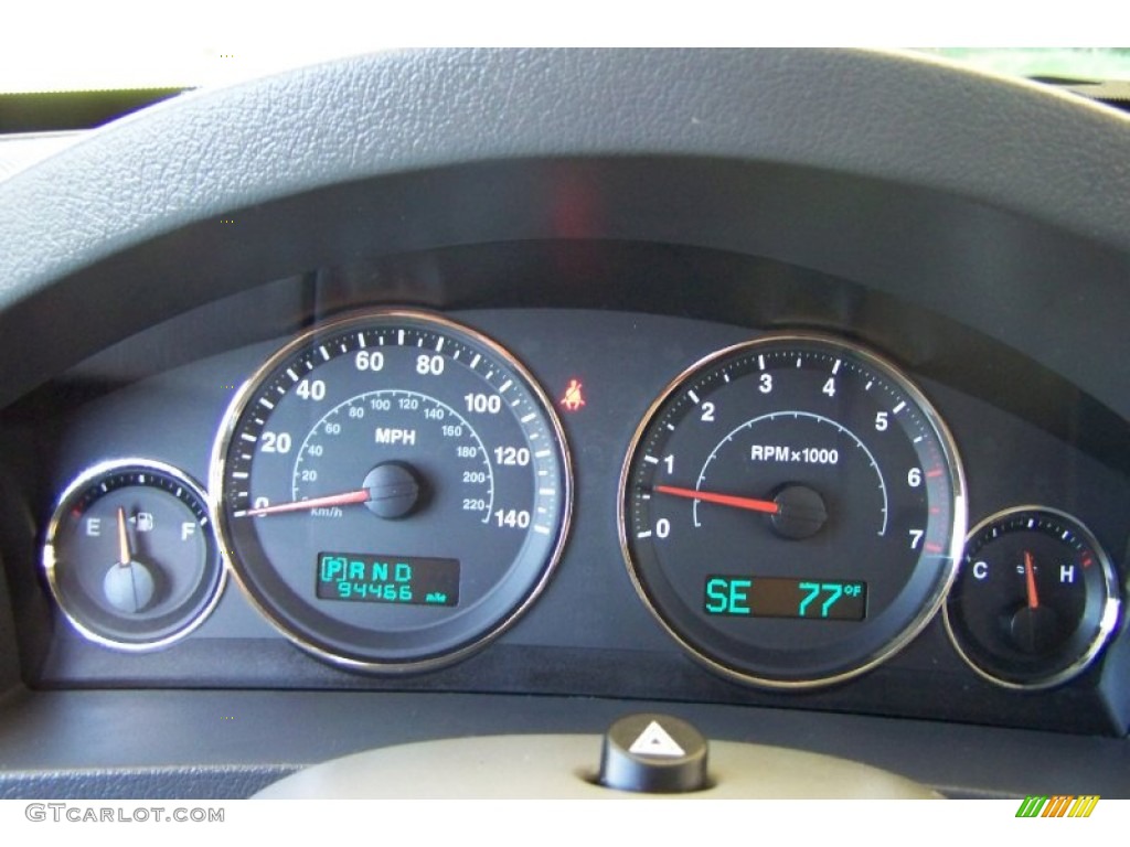 2007 Jeep Grand Cherokee Overland Gauges Photo #52874112