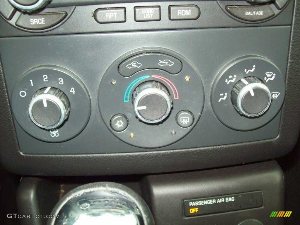 2007 Pontiac G6 GT Sedan Controls Photo #52875453