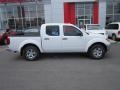 2011 Avalanche White Nissan Frontier SV Crew Cab 4x4  photo #12