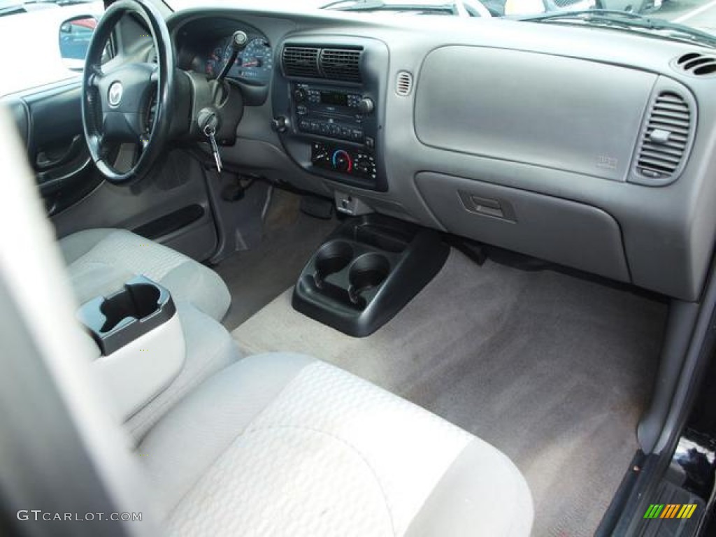 Medium Dark Flint Interior 2003 Mazda B-Series Truck B3000 Cab Plus Dual Sport Photo #52876956