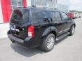 Super Black - Pathfinder LE 4x4 Photo No. 12