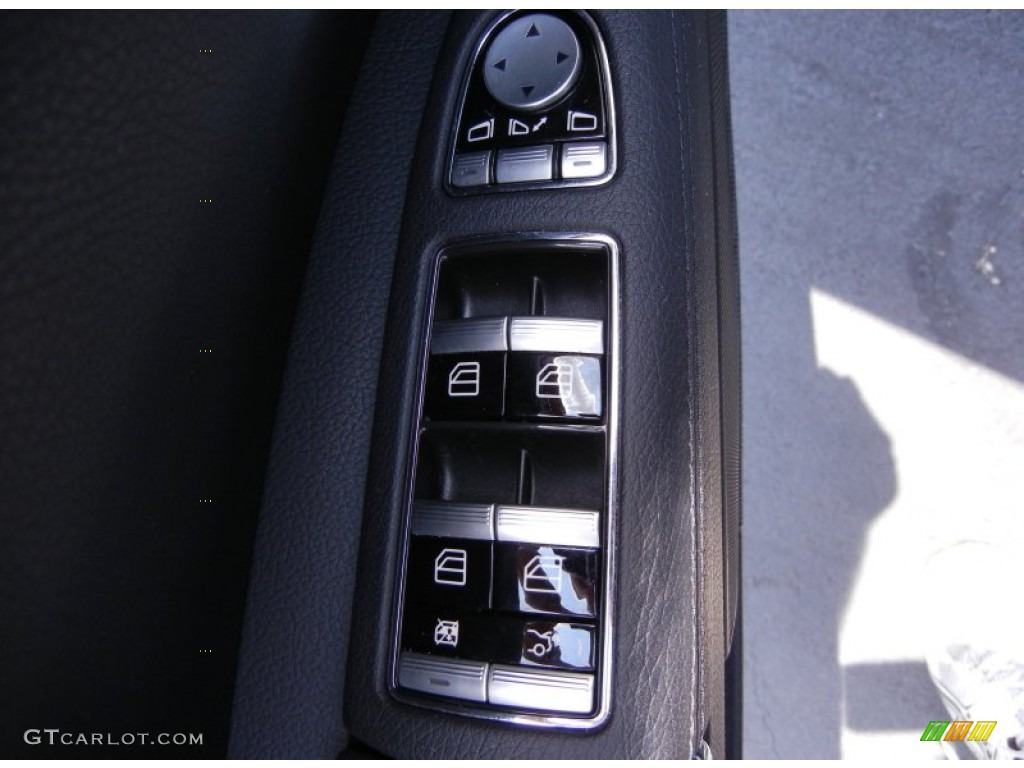 2009 Mercedes-Benz S 550 Sedan Controls Photo #52879218
