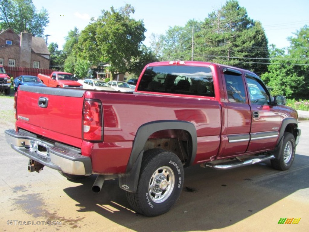 2006 Silverado 2500HD Extended Cab 4x4 - Victory Red / Medium Gray photo #2