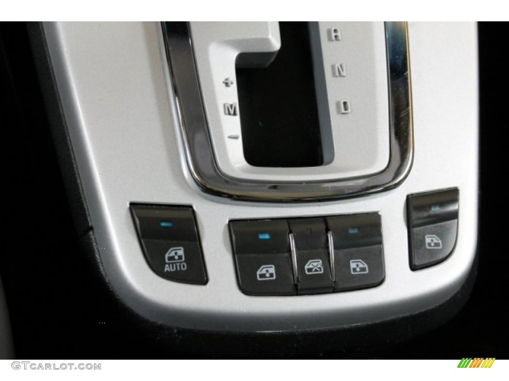 2008 Chevrolet Equinox Sport AWD Controls Photo #52880151