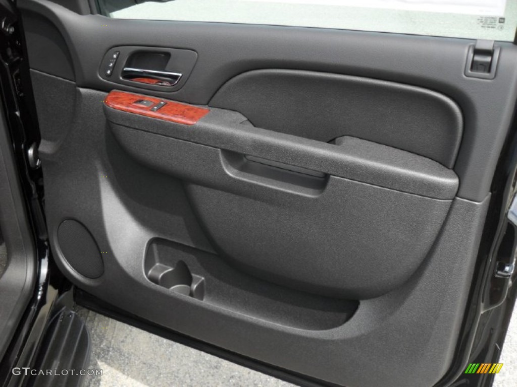 2011 Suburban LTZ 4x4 - Black / Ebony photo #24