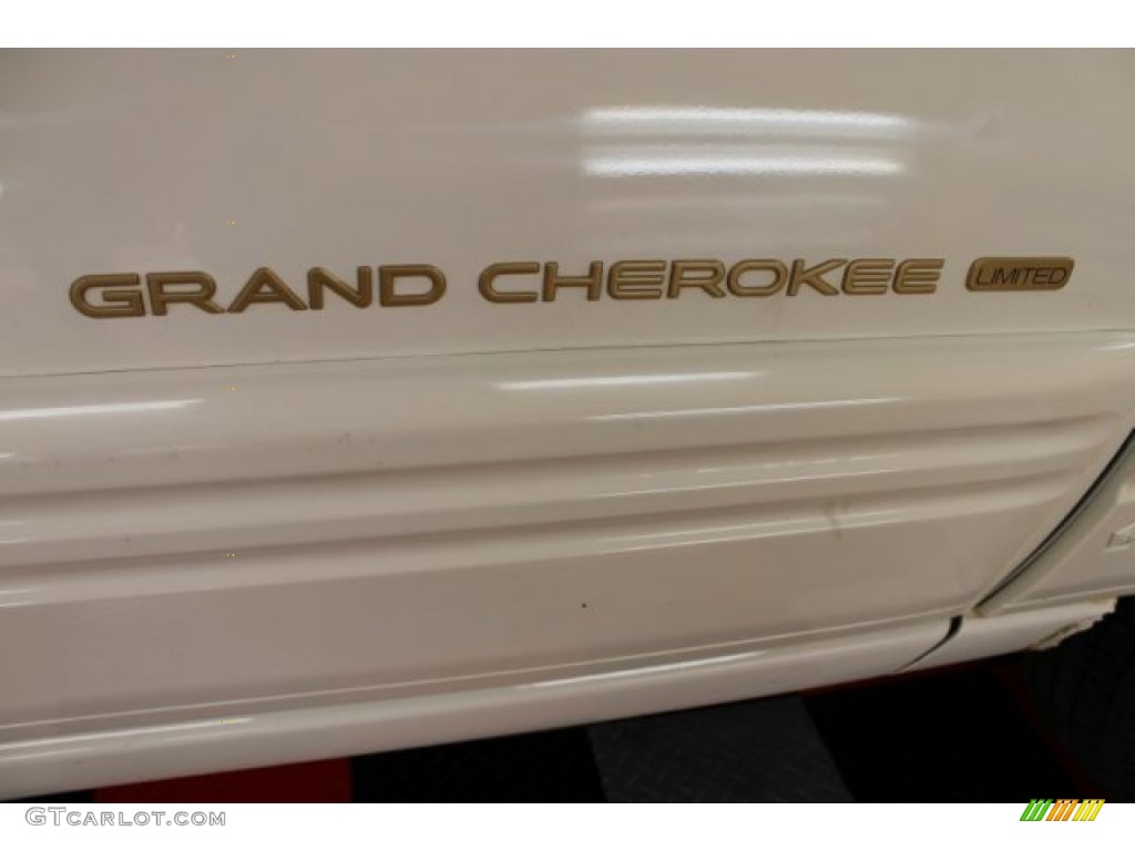 1996 Grand Cherokee Limited 4x4 - Stone White / Beige photo #20