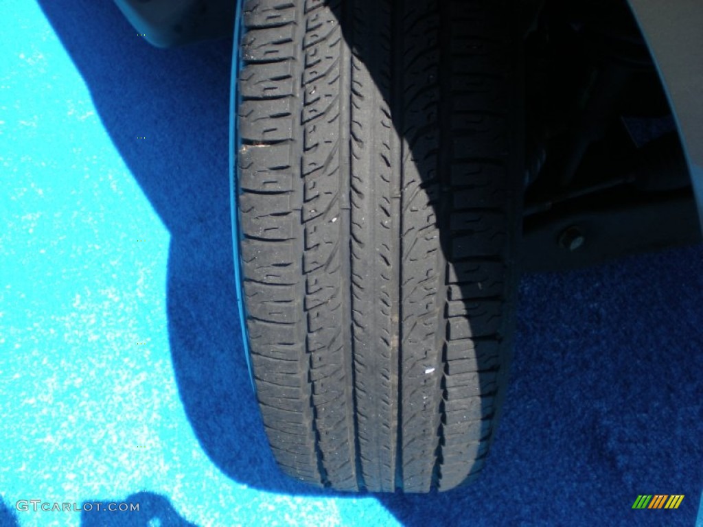 2005 Explorer XLT 4x4 - Mineral Grey Metallic / Medium Parchment photo #2