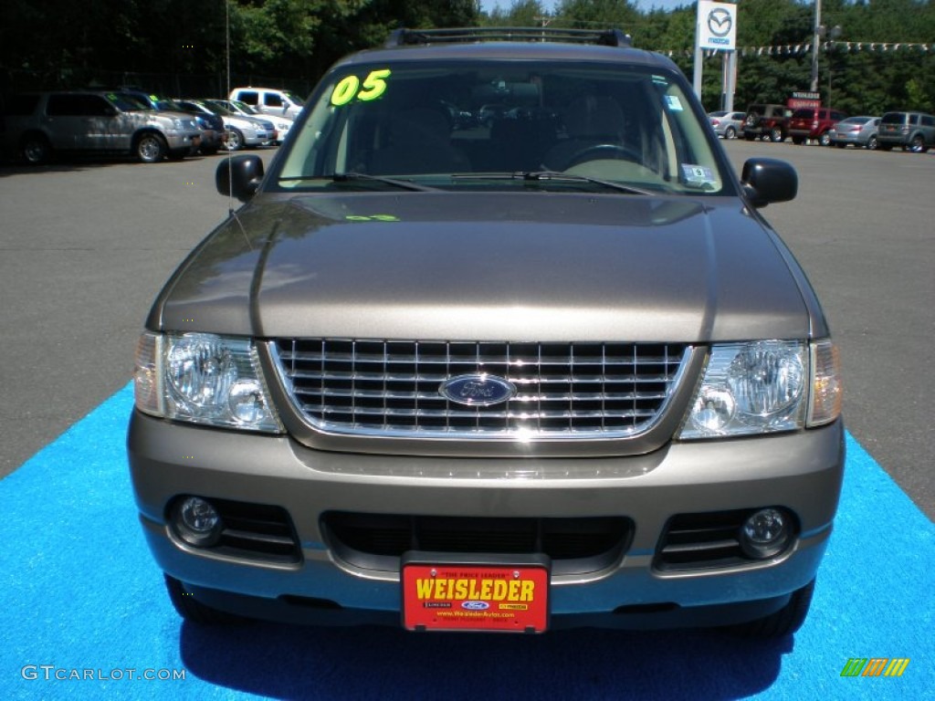 2005 Explorer XLT 4x4 - Mineral Grey Metallic / Medium Parchment photo #4