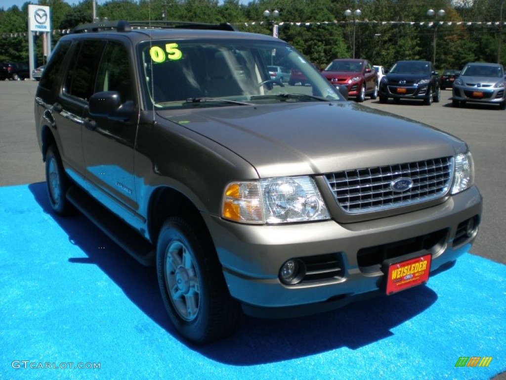 2005 Explorer XLT 4x4 - Mineral Grey Metallic / Medium Parchment photo #5