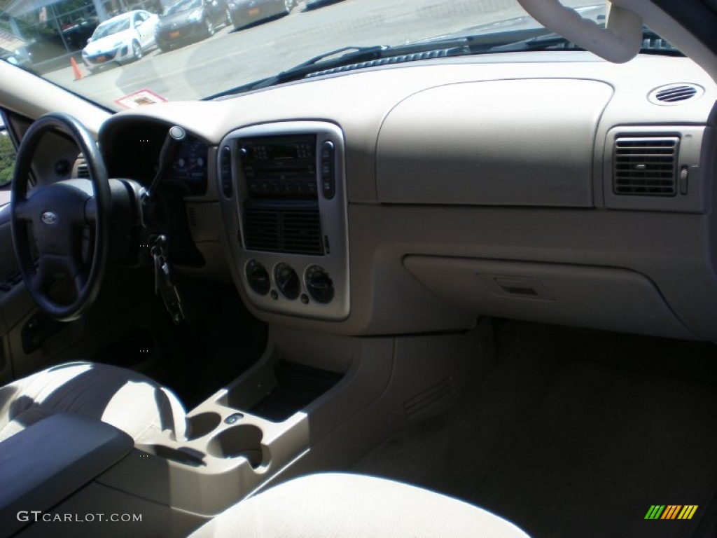 2005 Explorer XLT 4x4 - Mineral Grey Metallic / Medium Parchment photo #24
