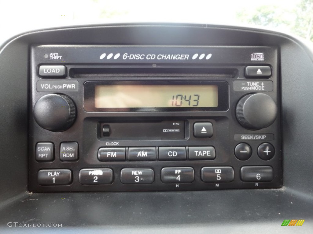 2004 Honda CR-V EX 4WD Audio System Photo #52885986