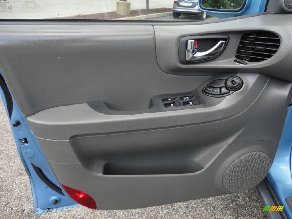 2004 Hyundai Santa Fe Standard Santa Fe Model Gray Door Panel Photo #52886196