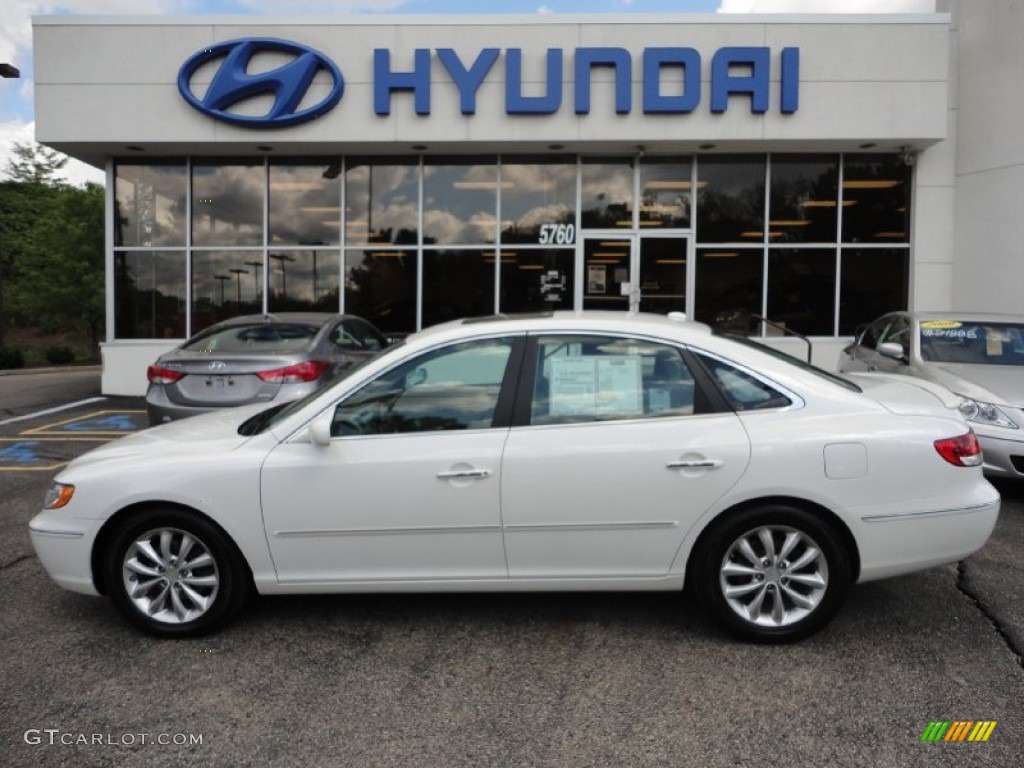 Powder White Pearl Hyundai Azera