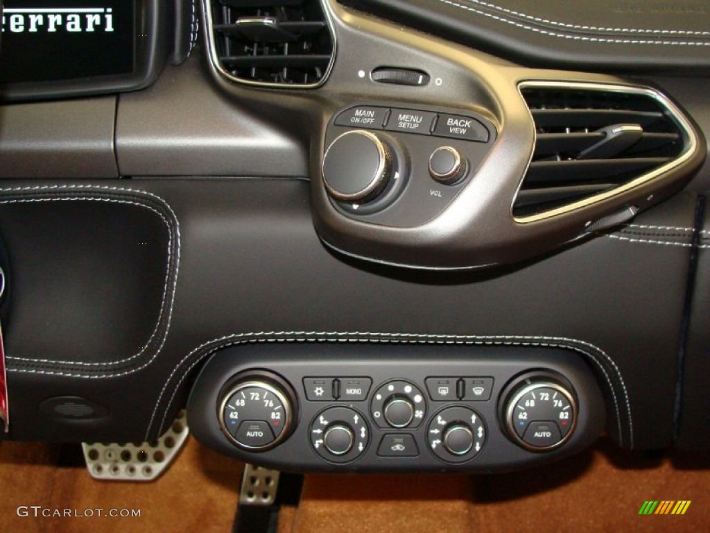 2010 Ferrari 458 Italia Controls Photo #52886616