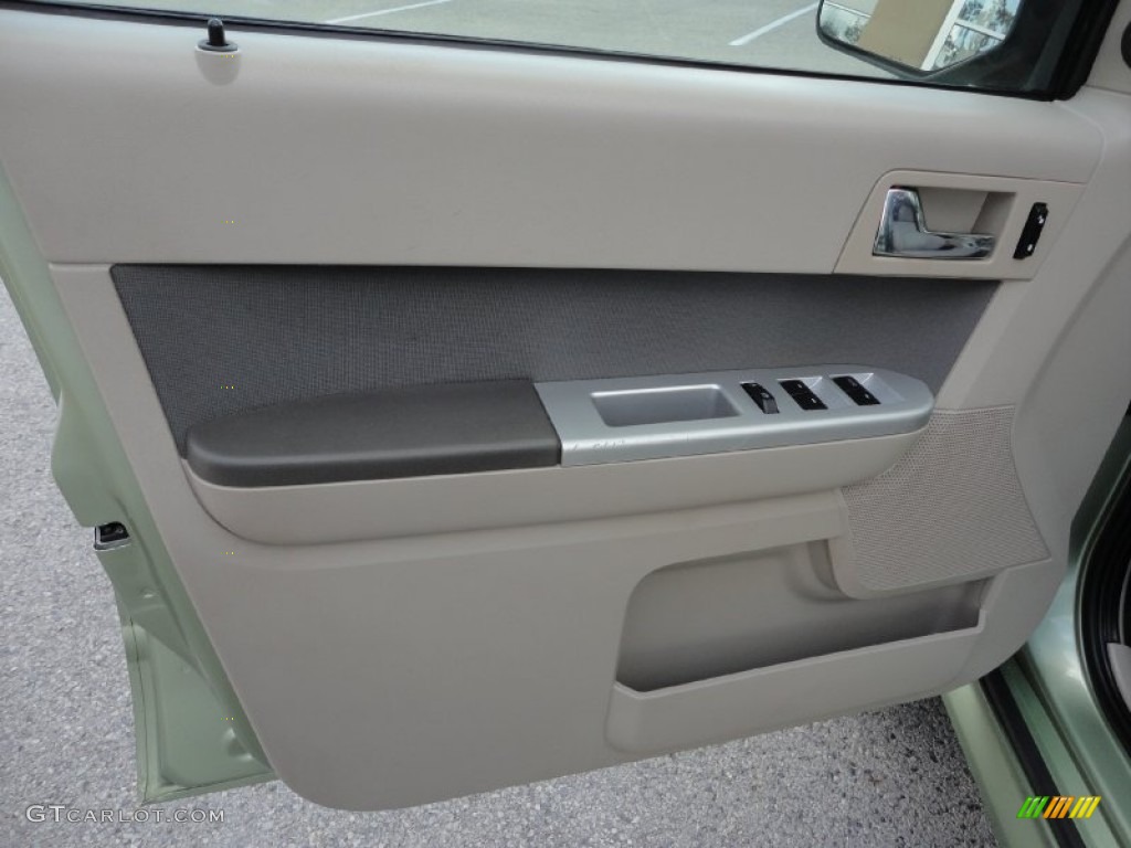 2009 Mercury Mariner 4WD Door Panel Photos