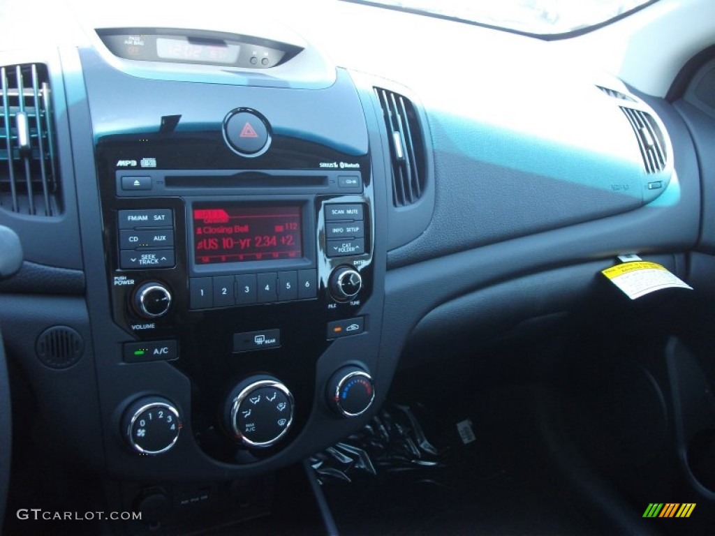 2012 Kia Forte Koup EX Controls Photo #52890249