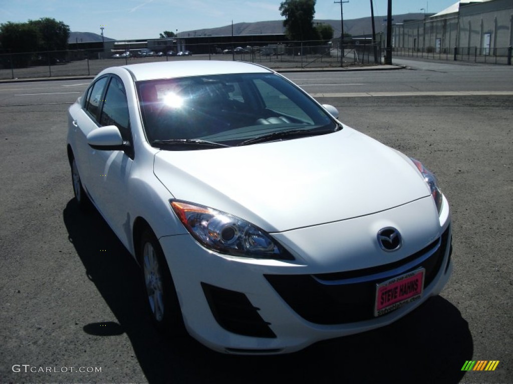 Crystal White Pearl Mica Mazda MAZDA3
