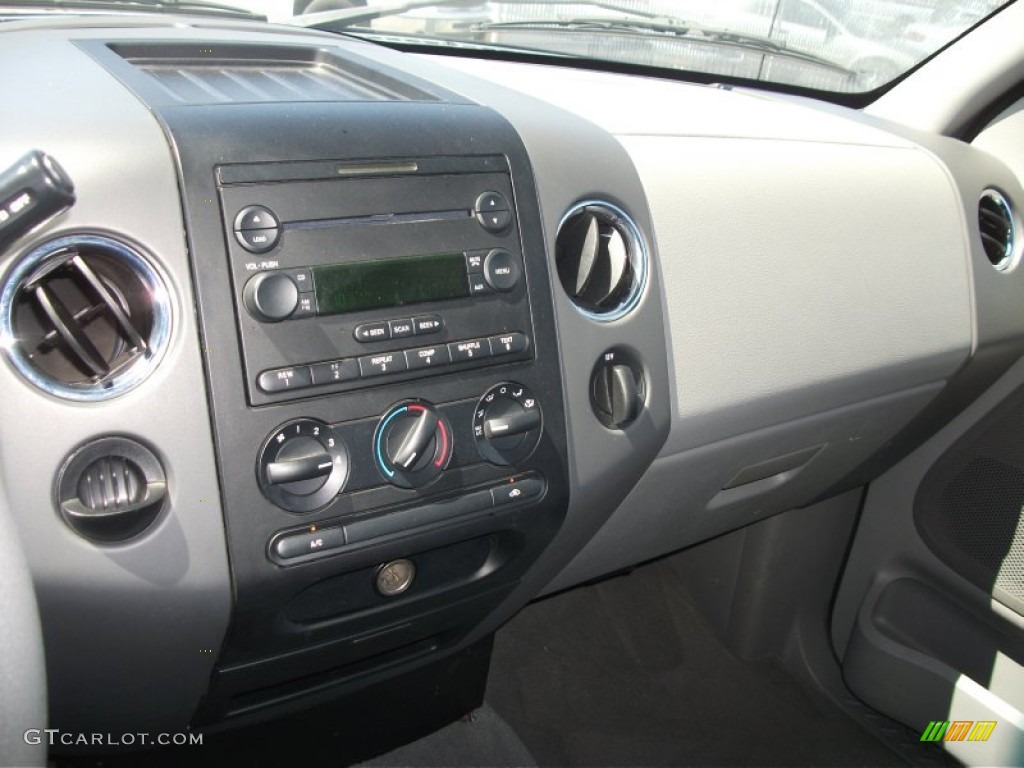 2004 F150 XLT SuperCab - Aspen Green Metallic / Medium Graphite photo #10