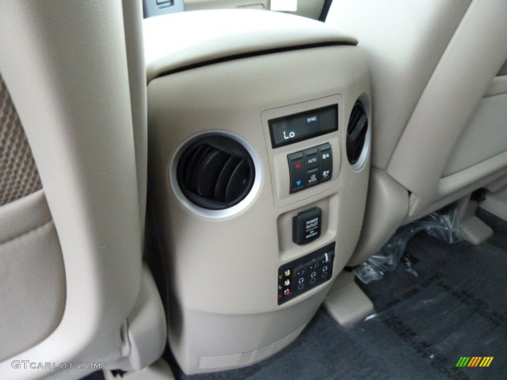 2011 Honda Pilot EX-L 4WD Controls Photo #52892661