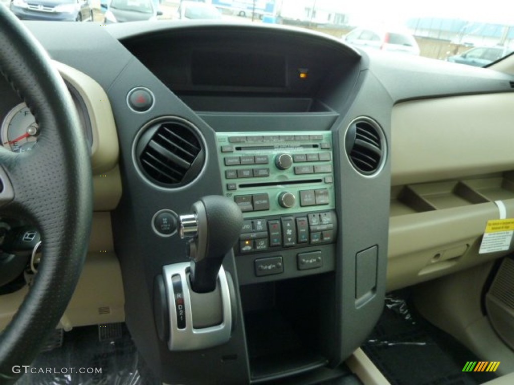 2011 Honda Pilot EX-L 4WD Controls Photo #52892697