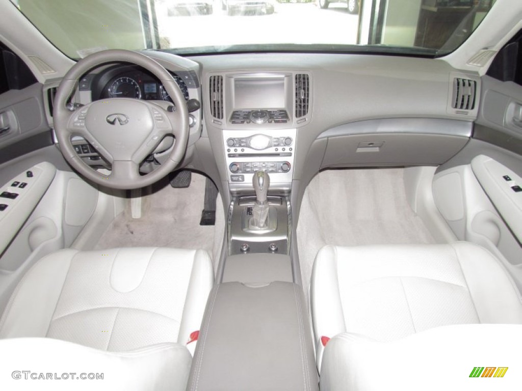 2011 Infiniti G 25 Sedan Dashboard Photos