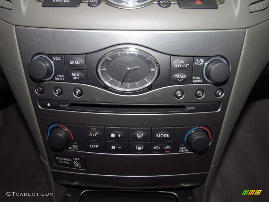 2011 Infiniti G 25 Sedan Controls Photos