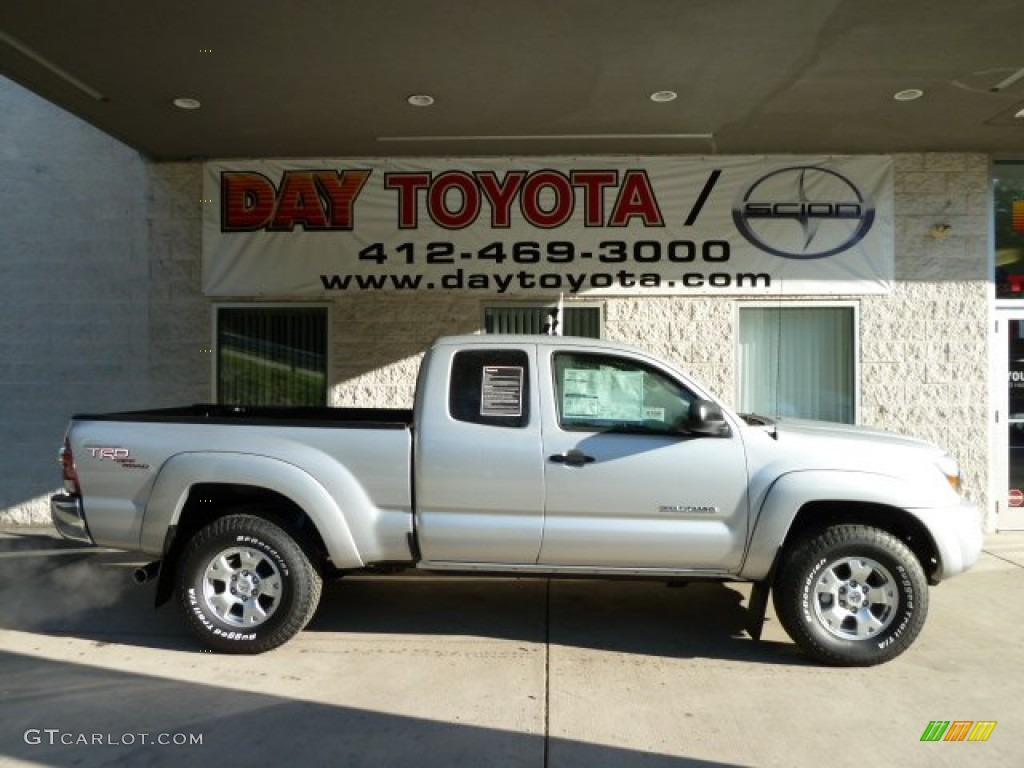 2011 Tacoma V6 SR5 Access Cab 4x4 - Silver Streak Mica / Graphite Gray photo #1