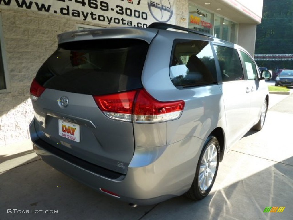 2011 Sienna LE - Silver Sky Metallic / Light Gray photo #2