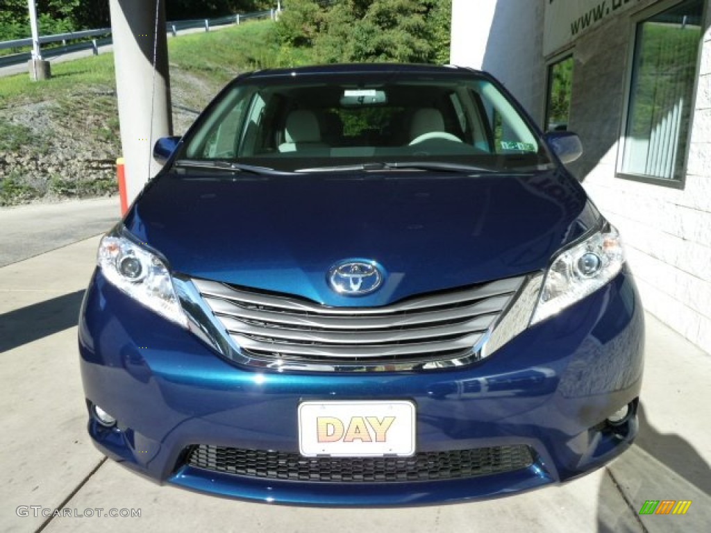 2011 Sienna XLE AWD - South Pacific Blue Pearl / Light Gray photo #6