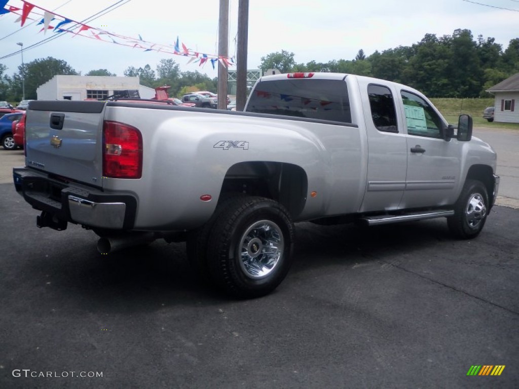 Sheer Silver Metallic 2011 Chevrolet Silverado 3500HD LT Extended Cab 4x4 Dually Exterior Photo #52898526