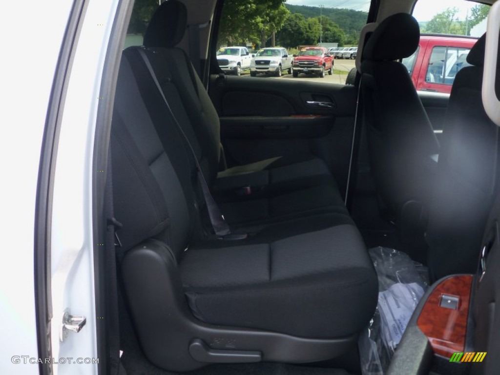 2011 Suburban LS 4x4 - Summit White / Ebony photo #18